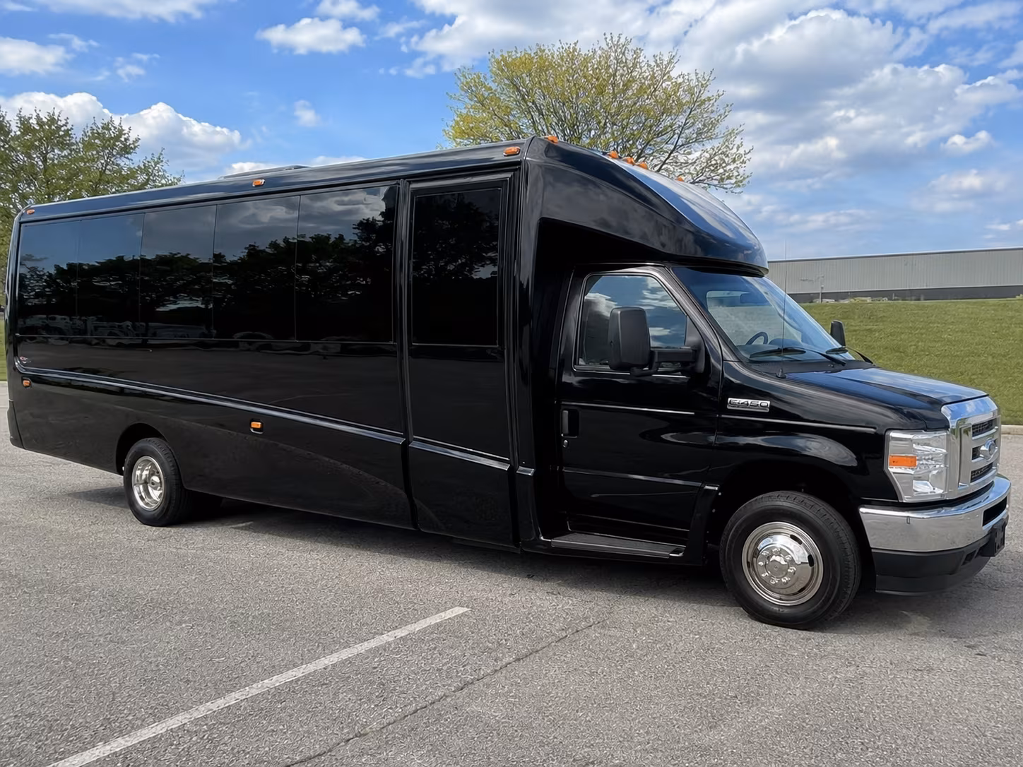 minibus rentals for nampa and canyon county prom groups