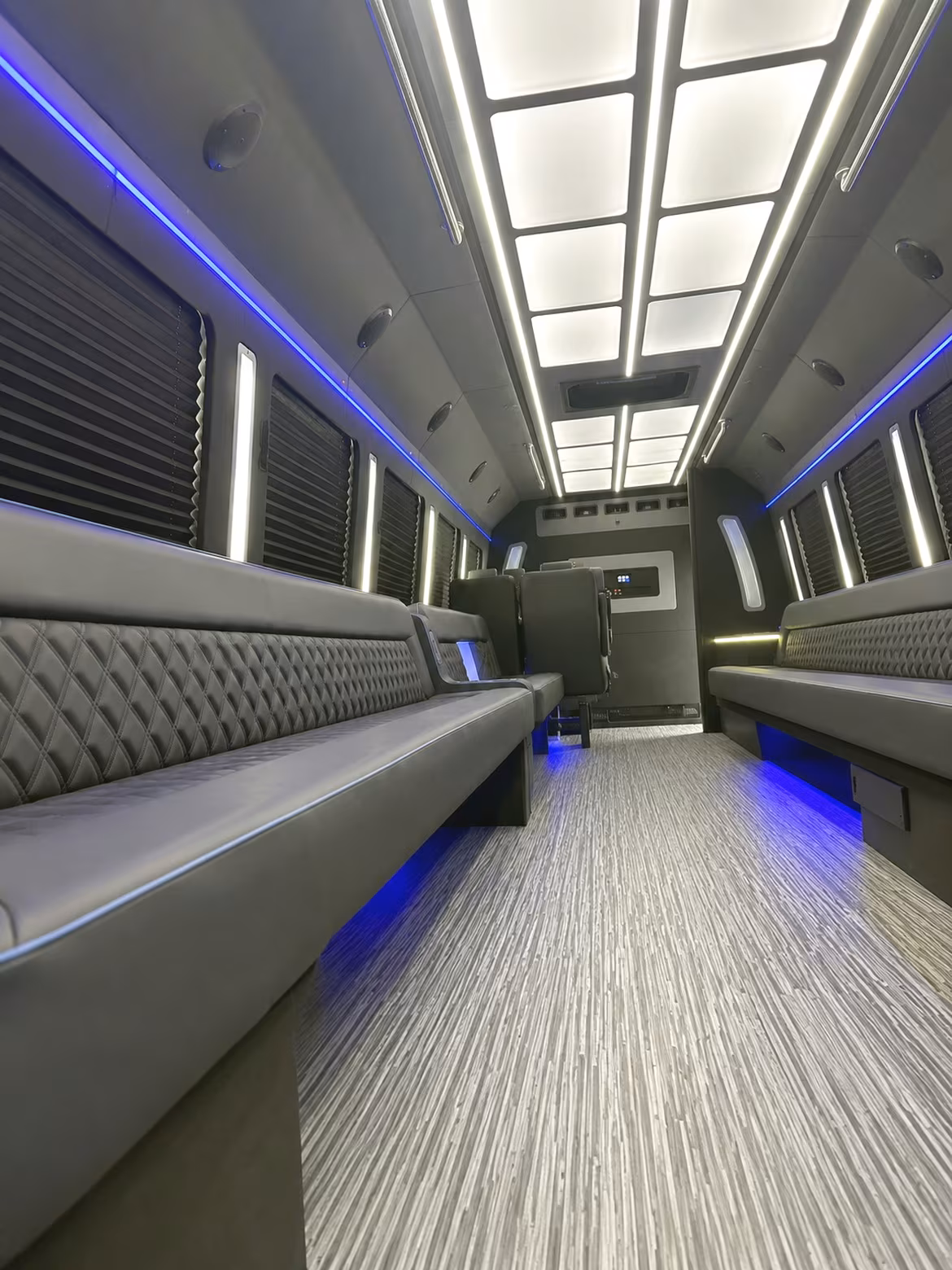 nampa party buses for downtown bar crawls on 1st street south